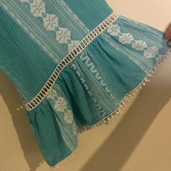 Beautiful Teal and White Patterned Dress - Picture 3 of 8